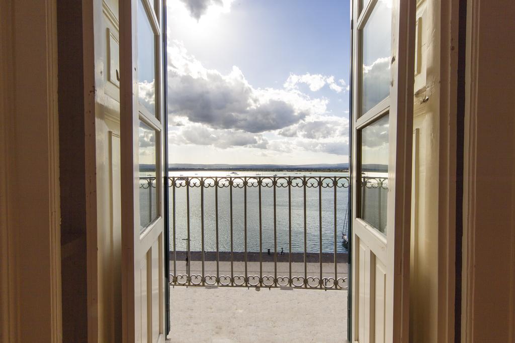 Ortigia Camere Con Vista Da Giulio B&B Syracuse Exterior photo